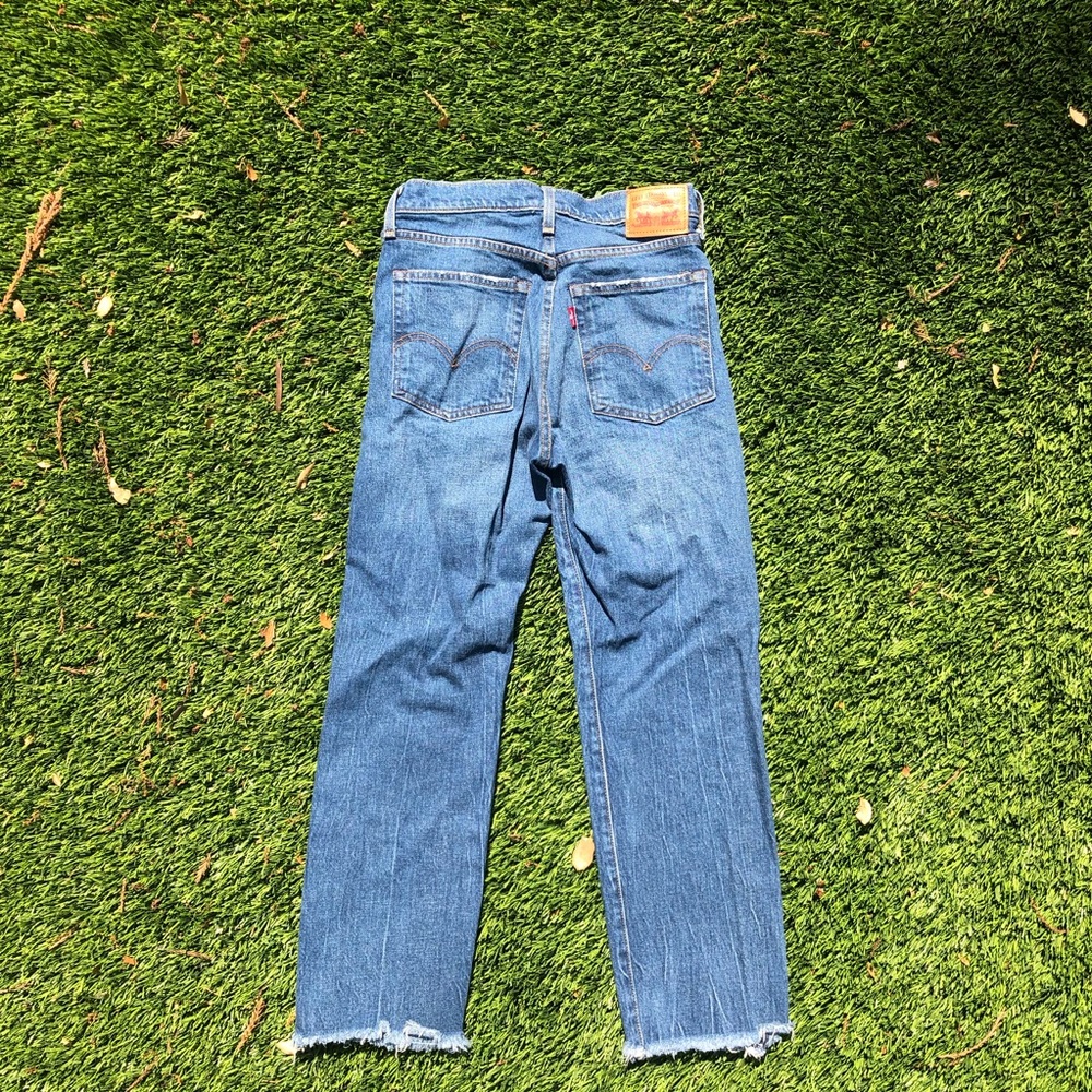 Levi’s high waisted jeans